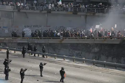 2,000 LA anti-ICE rioters takeover 101 Freeway downtown as self-driving cars lit on fire in chaotic scene