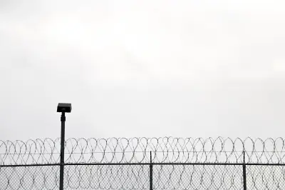 NY lawmakers agree to close up to 3 prisons, lower age requirements for guards