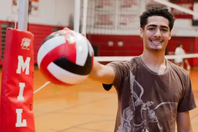 Volleyball notebook: Milford’s Gus Da Silva makes teammates laugh, opponents cringe