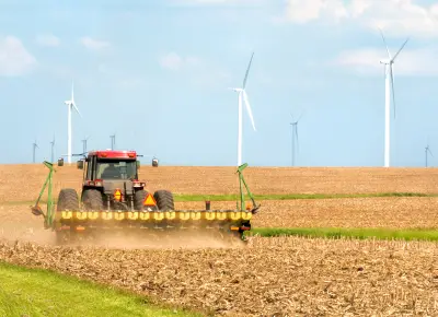 White House ‘preparing’ farmer bailout plan over tariffs impact as industry faces ‘full-blown crisis’
