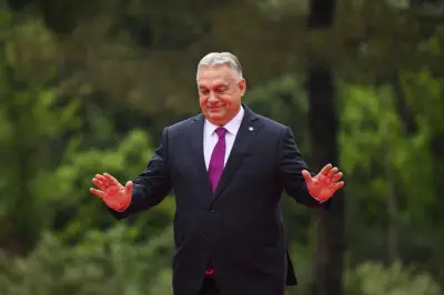 Hungarians rally in mass protest against bill allowing blacklisting of Orbán critics
