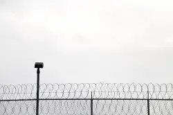 NY lawmakers agree to close up to 3 prisons, lower age requirements for guards