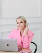 I work with rich CEOs — these are the 6 habits all multi-millionaires share to boost their wealth
