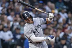 Yankees’ offense has rare off night in 11-inning loss to Mariners