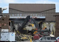 West Dundee begins exterior demolition of shuttered Spring Hill Mall