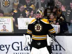 Jeremy Swayman, Bruins try to pinpoint what went wrong in lost season